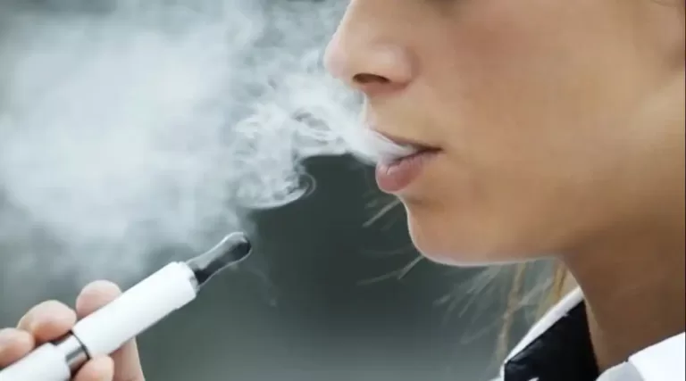 E-cigarettes With Nicotine Cause Blood Clotting, Increased Blood Pressure: Study