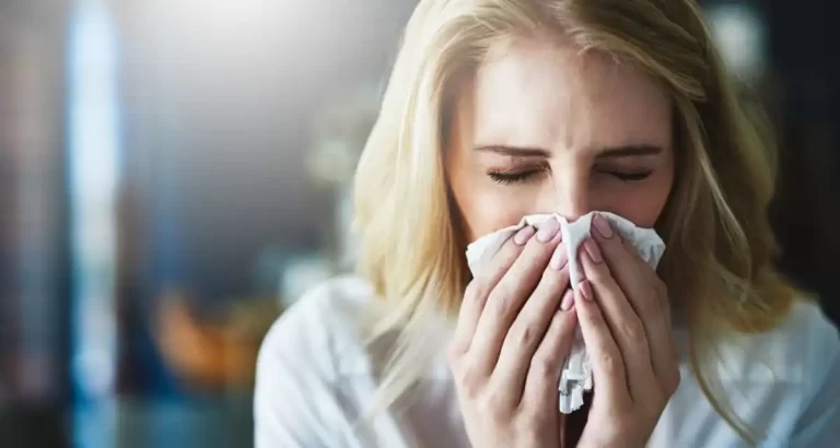 How Saline Nasal Spray Helps to Get Relief from Natural Allergy